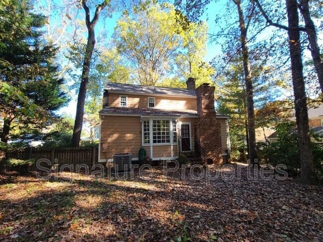 Building Photo - 2302 Mountainbrook Dr