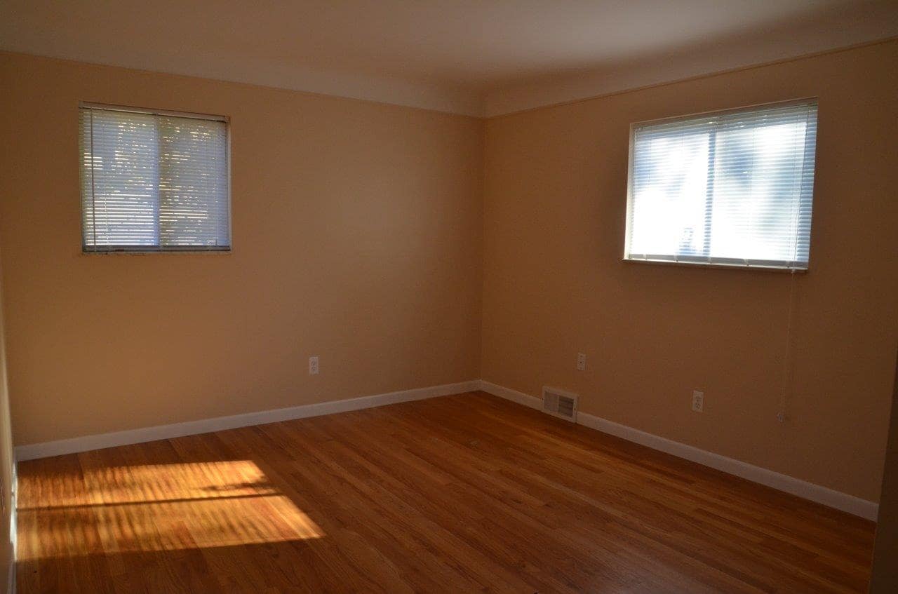 Bedroom 2 - 5445 Chicago Rd