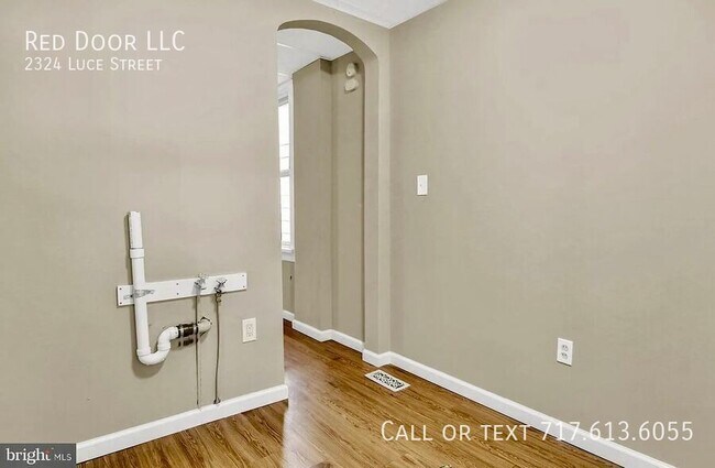 Building Photo - 2324 Luce St