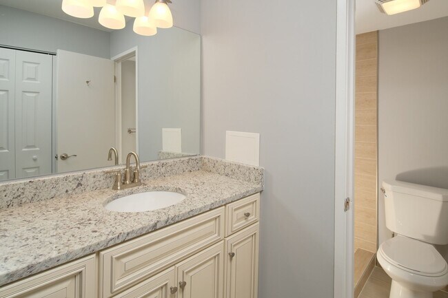 Building Photo - 138 Duvall Ln