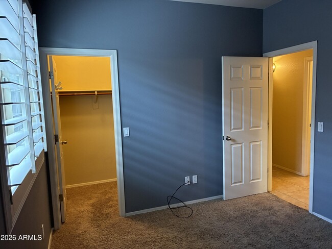 Building Photo - 8011 S 70th Dr