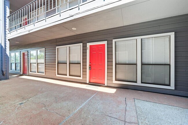 Building Photo - 2804 Rio Grande St
