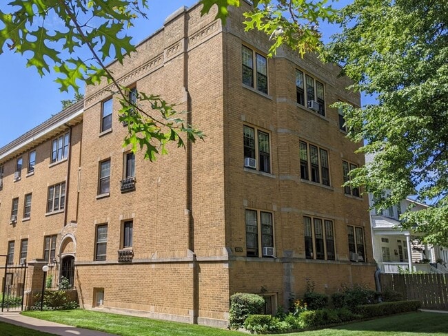 Building Photo - 710 Seward St