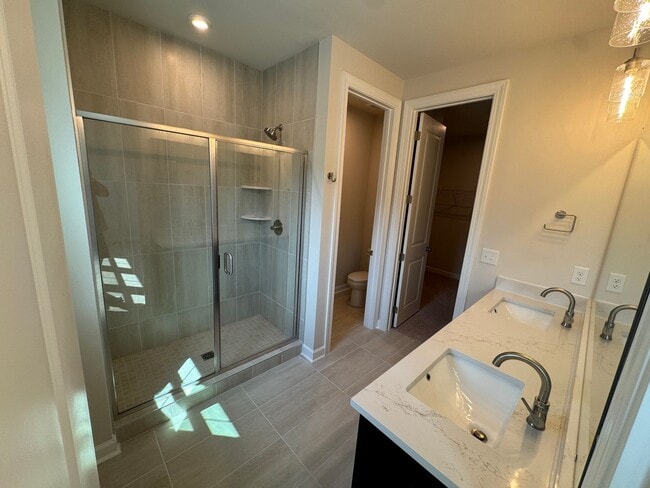 Building Photo - 4707 Cypress Tree Ln
