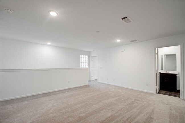 Building Photo - 10123 Clearwick St