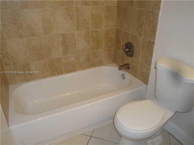 Building Photo - 17021 N Bay Rd