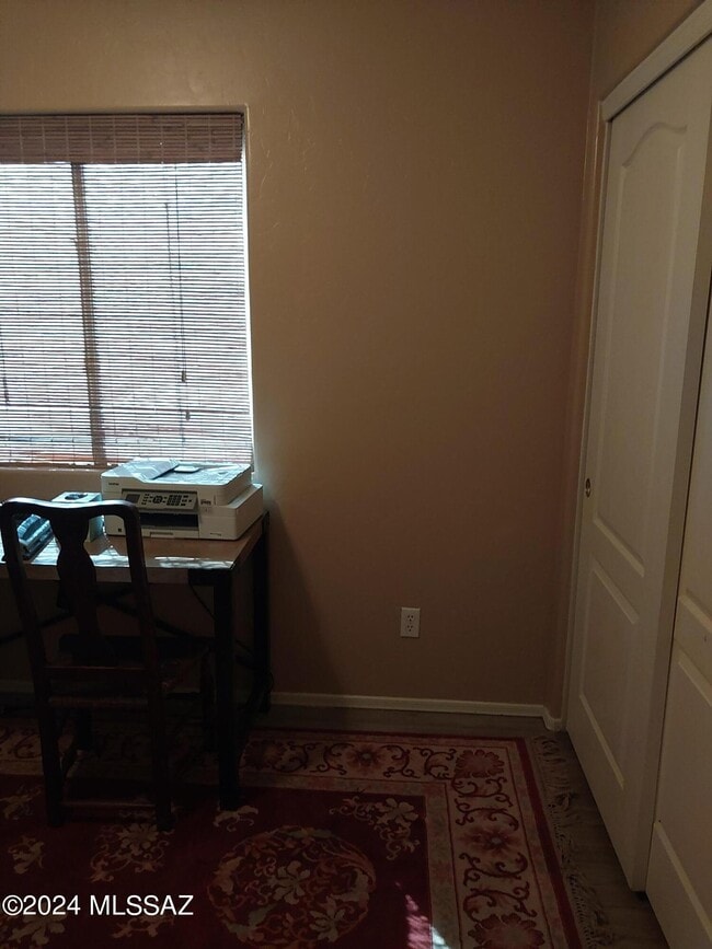 Building Photo - 9674 E Country Ct