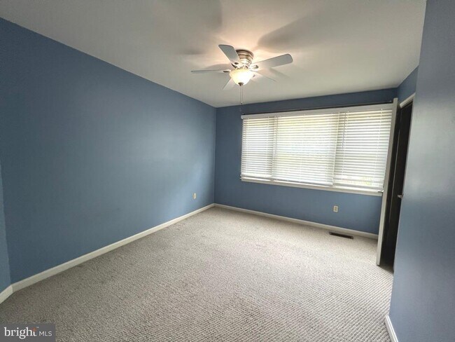 Building Photo - 8519 Wheatfield Way