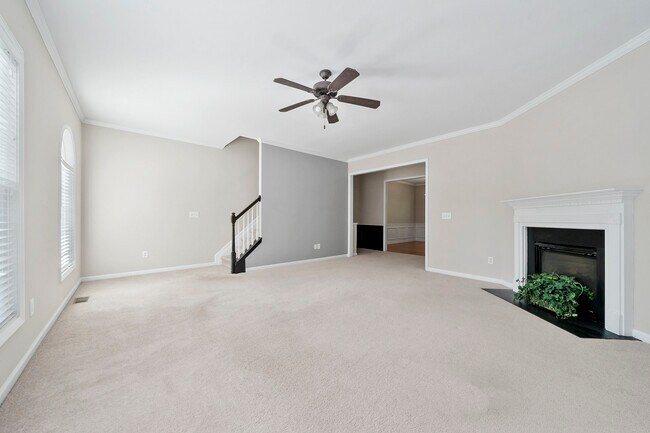 Building Photo - 3305 Chastain Gardens Dr NW