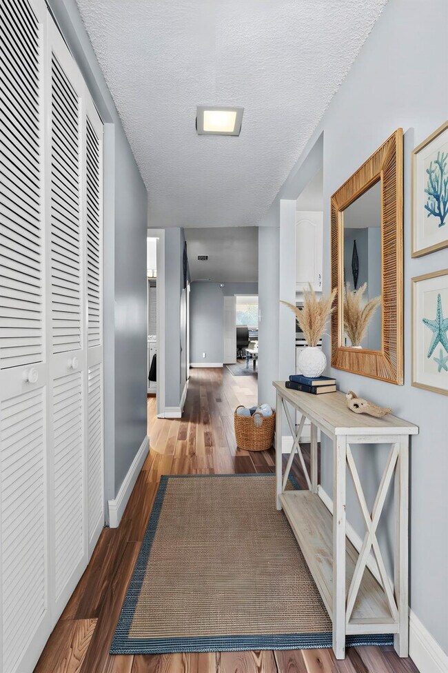 Building Photo - 7951 Southgate Blvd