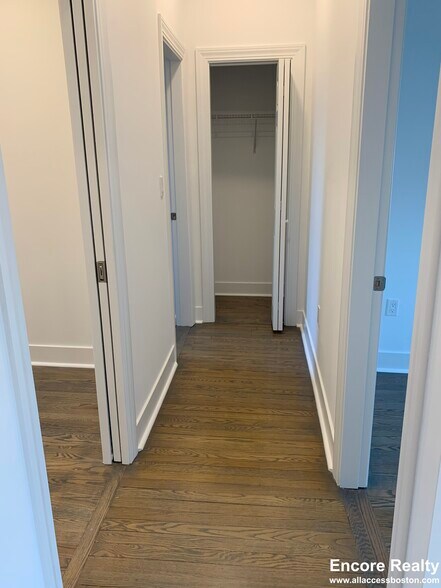 Building Photo - 29 Peterborough St