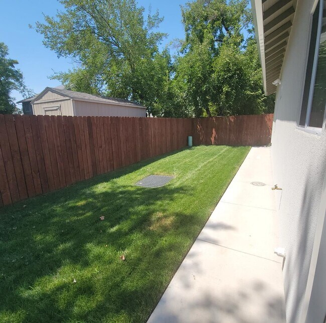 Building Photo - 2625 Beaumont St