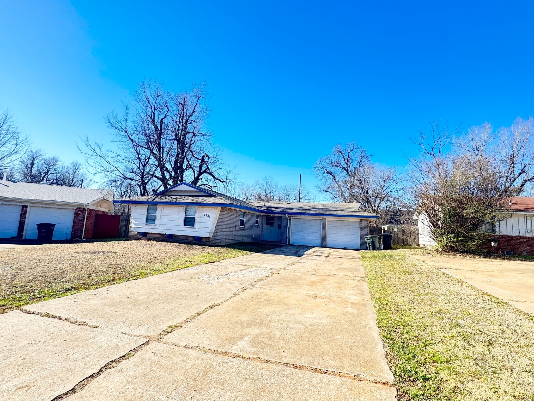 Building Photo - 1321 Beechwood Dr