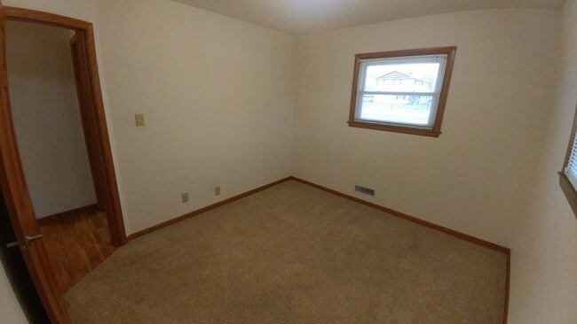 Building Photo - Charming 3-Bed Home with Private Yard – Gr...