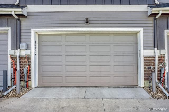 Building Photo - 1830 S Poplar Ct