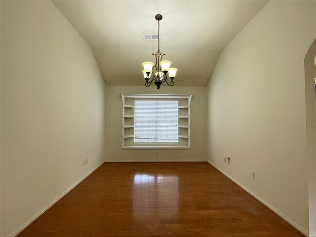 Building Photo - 17115 Cradle Cove Ct