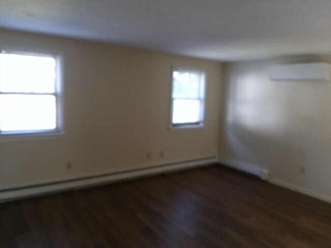 Building Photo - 15 Catalpa Cir