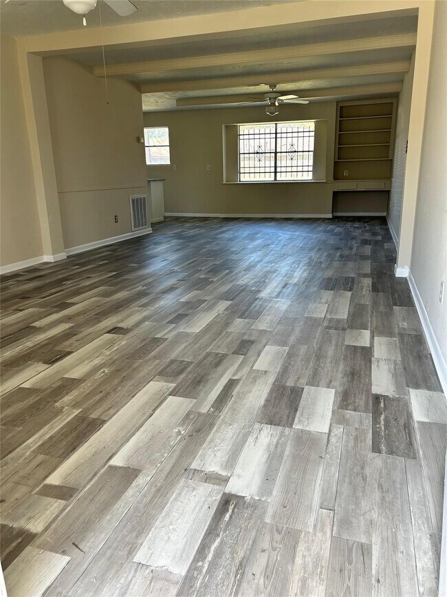 Building Photo - 3822 Ebbtide Dr