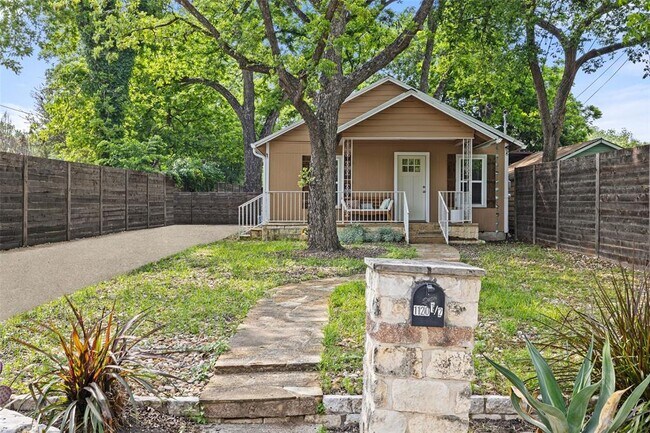 Building Photo - 1120 1/2 Tillery St