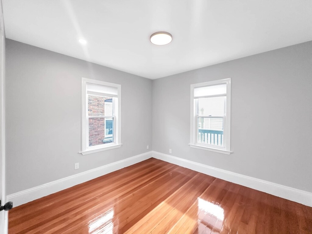 Building Photo - 16 Arcola St
