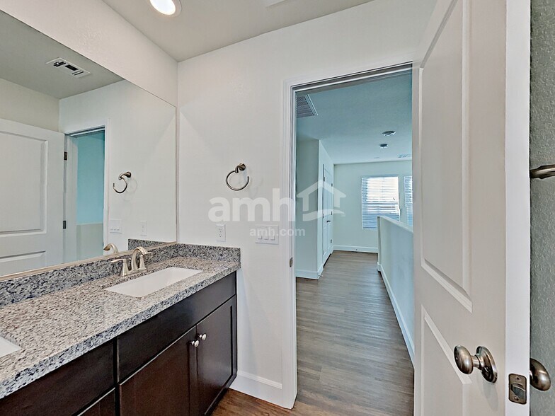 Building Photo - 8128 Inhibition Ct