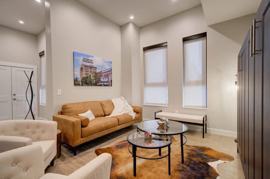 Building Photo - 110 W Beall St