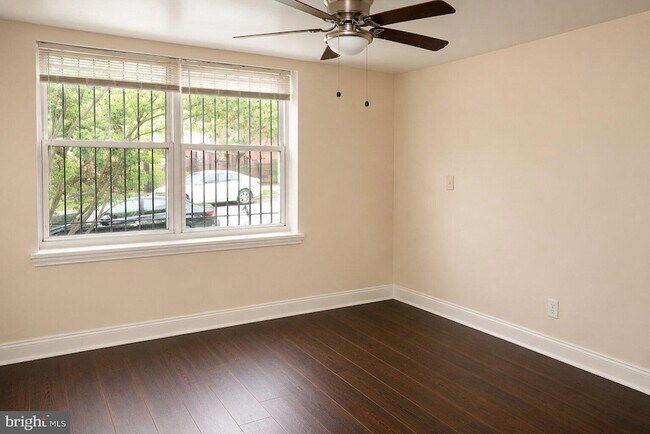 Building Photo - 63 Galveston Pl SW