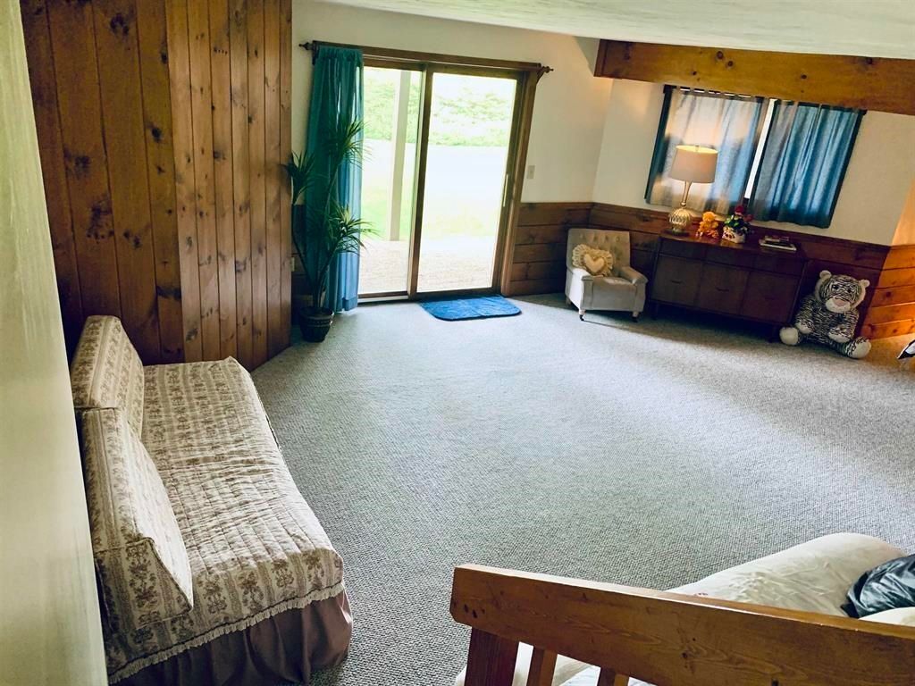 Building Photo - 61 Woodbury, 43