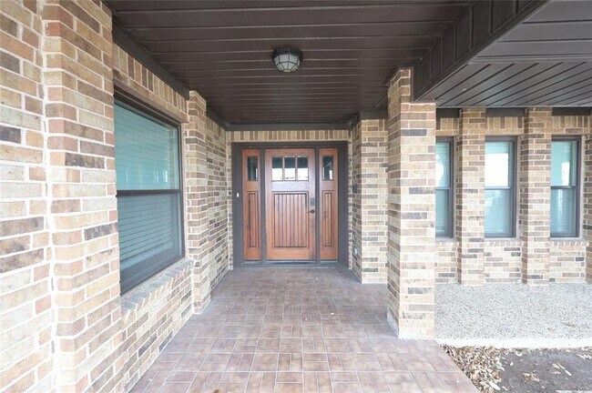 Building Photo - 2106 S Colorado St