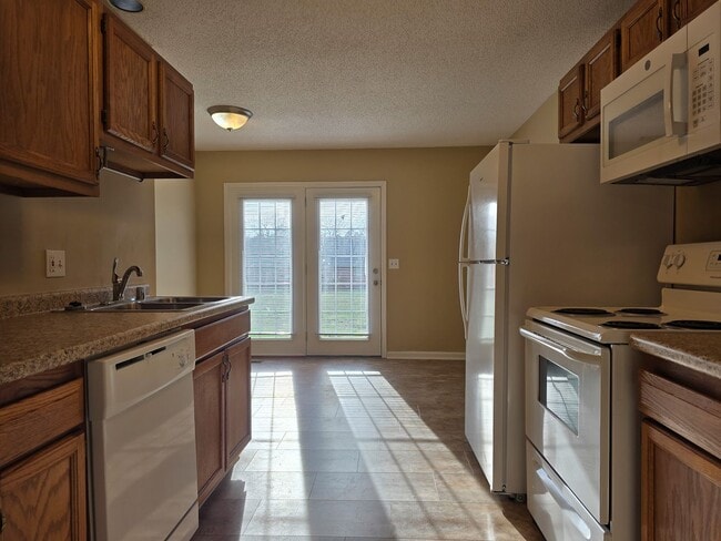 Building Photo - 1609 Bourland Ln