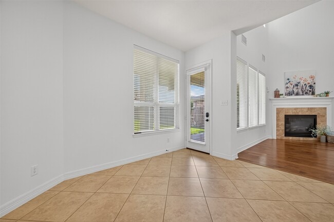 Building Photo - 27510 Villa Mountain Ct