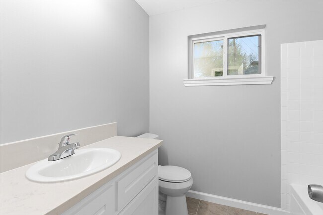 Building Photo - 10922 Village Trail Dr