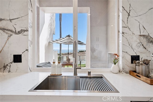 Building Photo - 6410 Lunita Rd