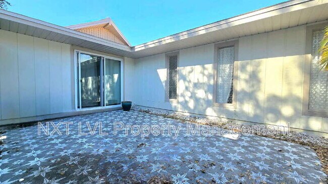 Building Photo - 4279 Island Cir