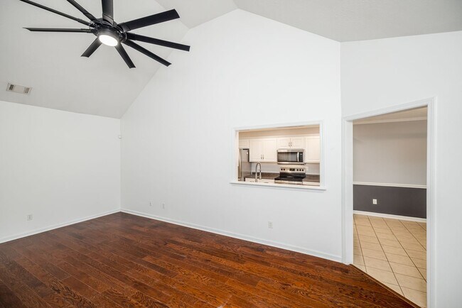 Building Photo - 1053 Grove Landing Ln