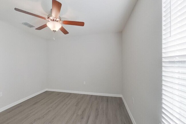 Building Photo - 8642 SW 43rd Ter