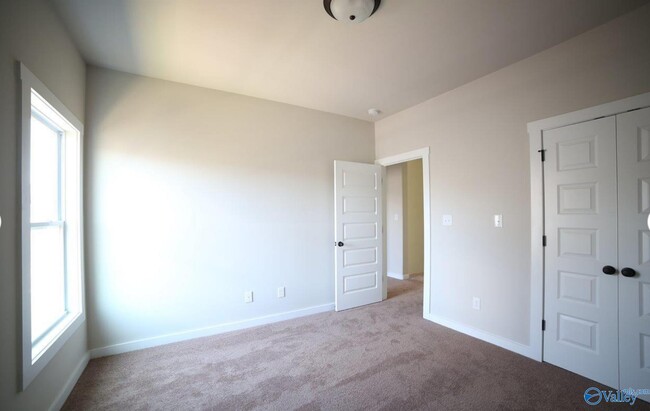 Building Photo - 6410 Midtowne Ln NW