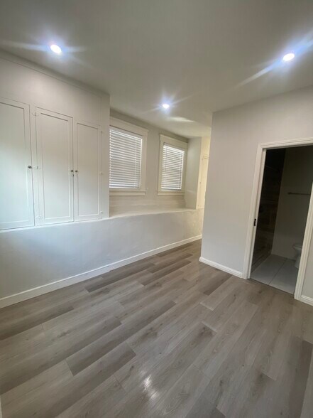 Building Photo - 655 Solano Ave