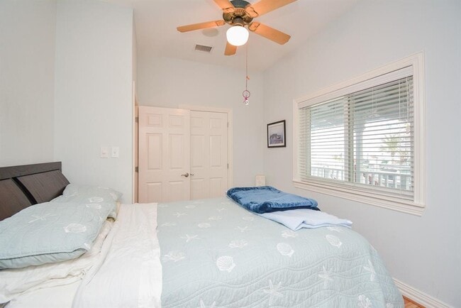 Building Photo - 400-1/2 4th St