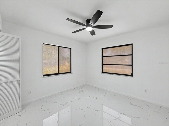 Building Photo - 2101 Hibiscus Rd