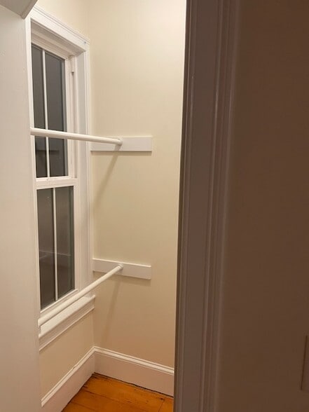 Building Photo - 14 Church Ave