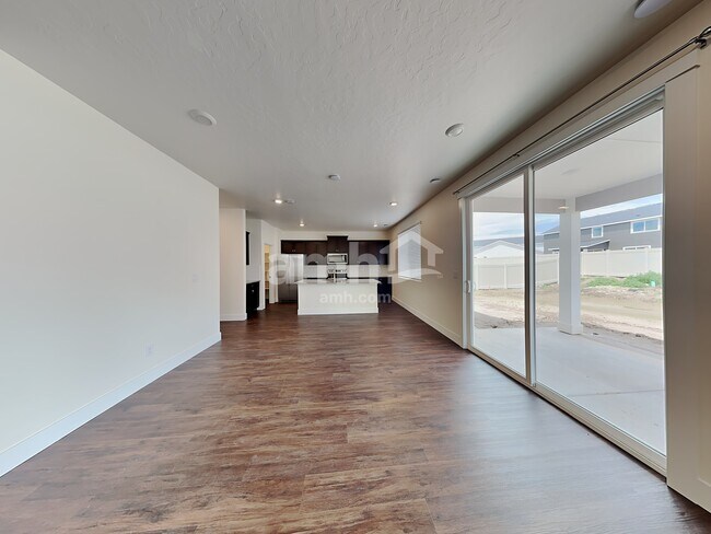 Building Photo - 9464 Clancey St