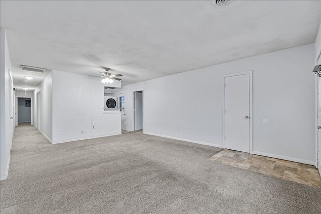 Building Photo - 925 2nd Ave E