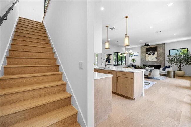 Building Photo - 5409 Avenue G