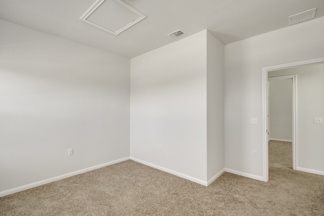 Building Photo - 9706 Whisper Willow Blvd