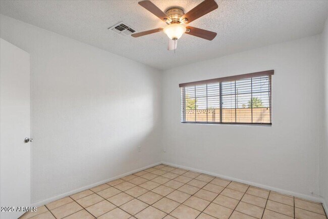 Building Photo - 6713 N 63rd Ave