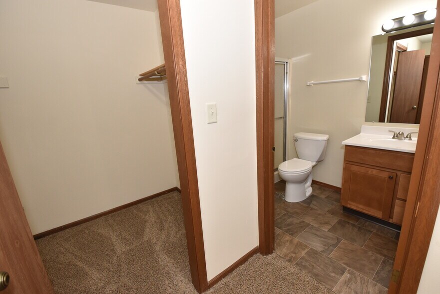 Building Photo - 5946 Joanne Dr