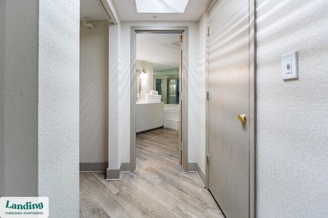 Building Photo - 1362 Passenger St