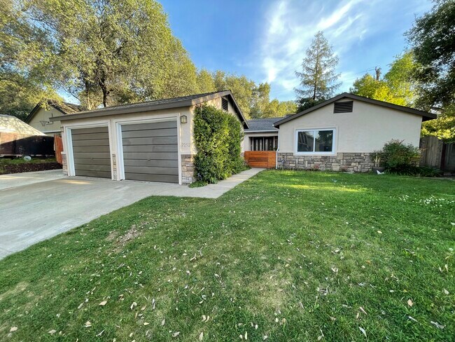 Building Photo - 7292 Dambacher Dr