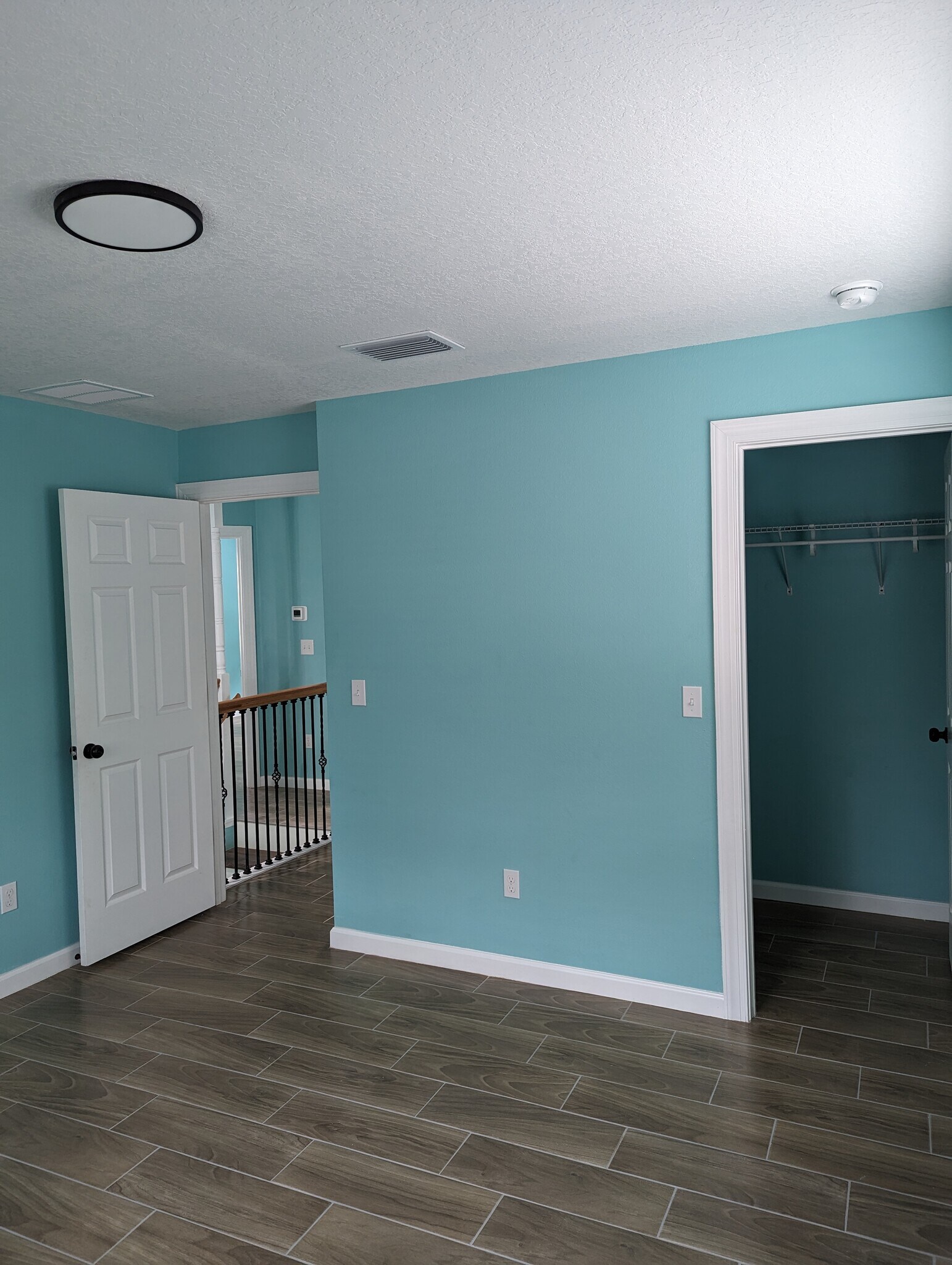 Building Photo - 2010 Seminole Blvd S